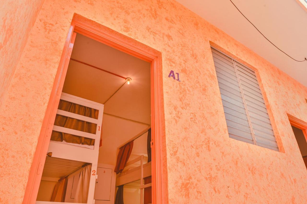 Macarena Hostel Flores Luaran gambar