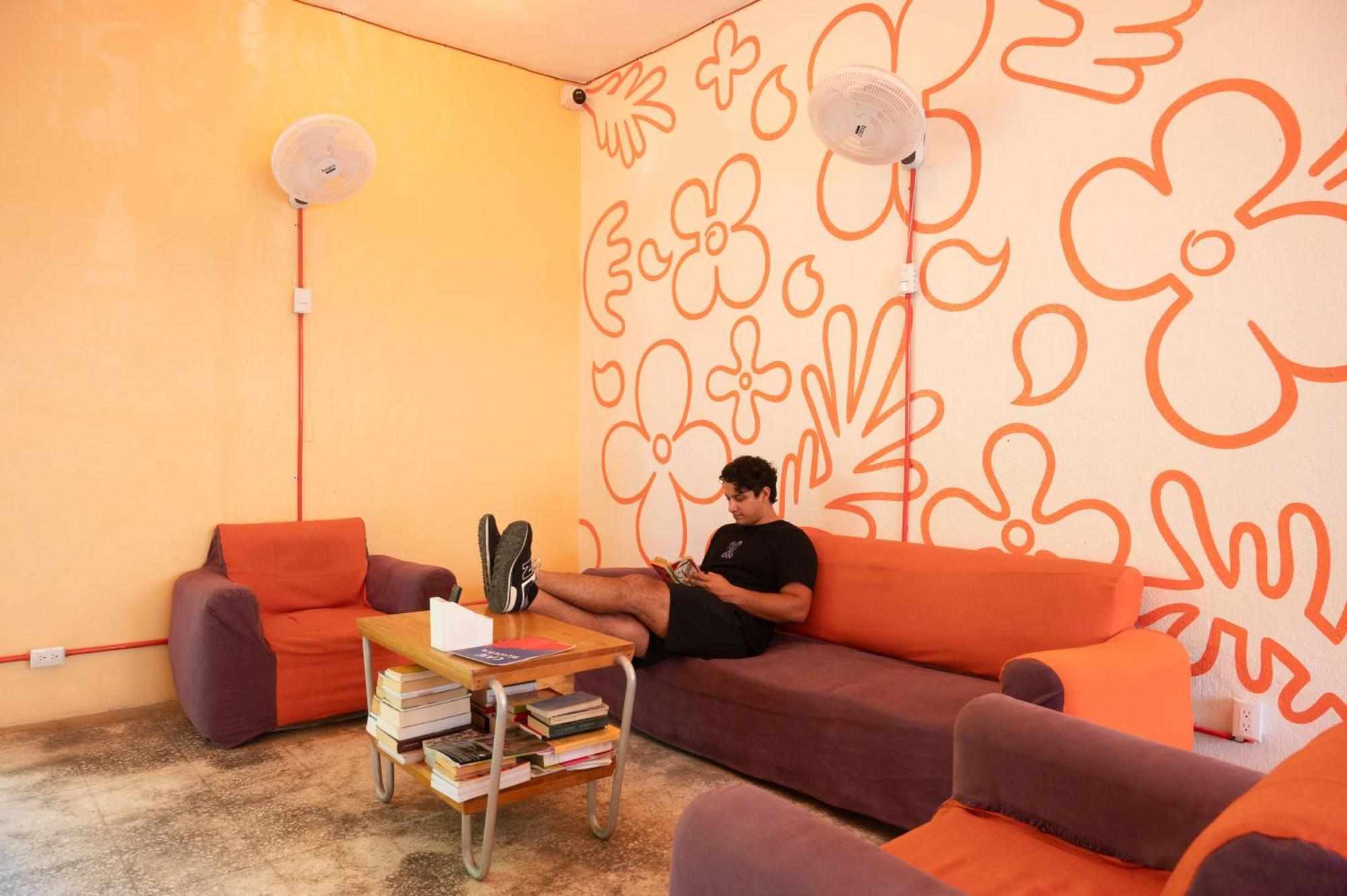 Macarena Hostel Flores Luaran gambar